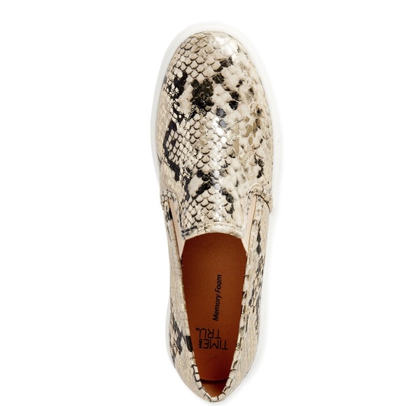 Time and Tru Snakeskin Women’s Loafer Slip On Shoe - Picture 8 of 8